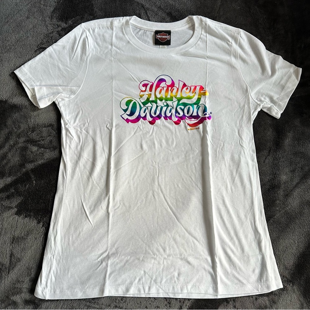 New & unworn women’s Harley-Davidson white tshirt with rainbow foil size Medium